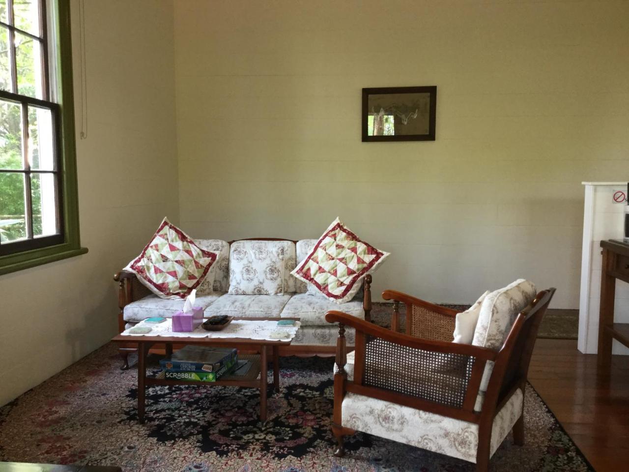 The Old School House Guest House Te Awamutu Exterior photo